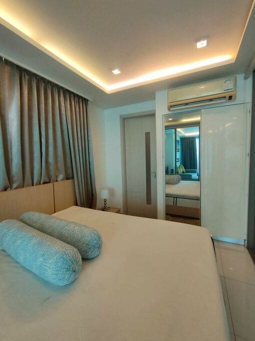 1BR Condo for Rent at Wongamat Tower, Pattaya | 42 sqm | 20th Floor | Sea View