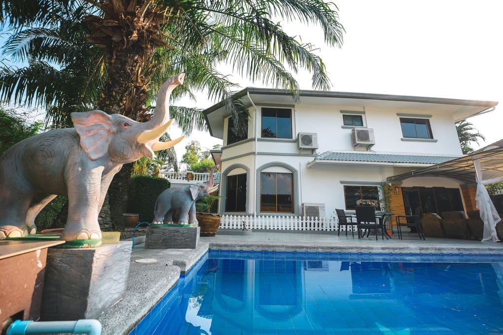 6BR Luxury Pool Villa for Rent in Jomtien, Pattaya | 600 sqm Land | Near Immigration Office