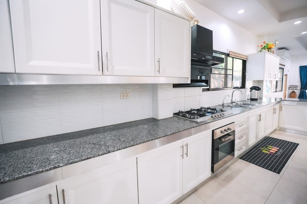 6BR Luxury Pool Villa for Rent in Jomtien, Pattaya | 600 sqm Land | Near Immigration Office