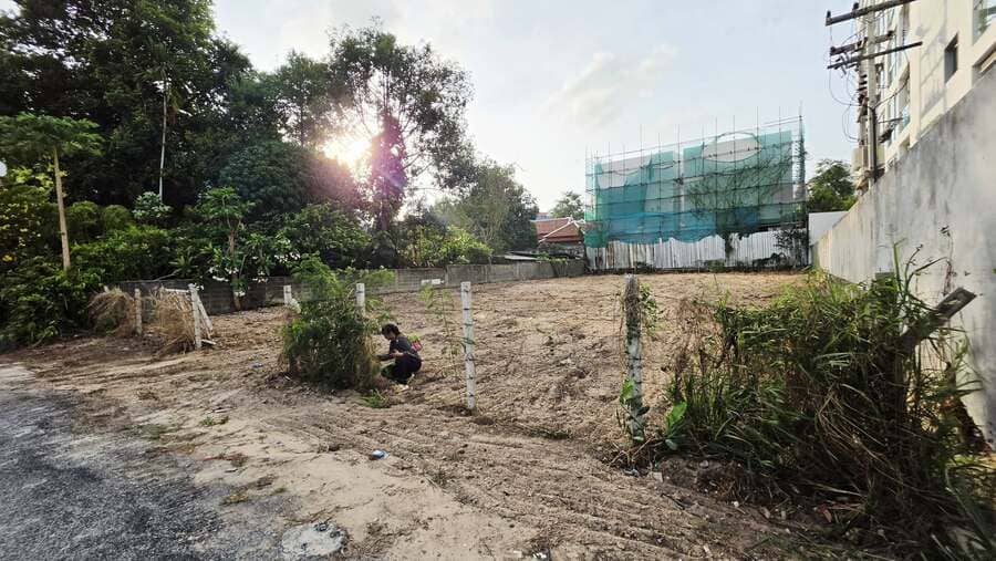 芭提雅帕山（Pratumnak Soi 5）土地｜800㎡｜距Yinyom海滩约300米