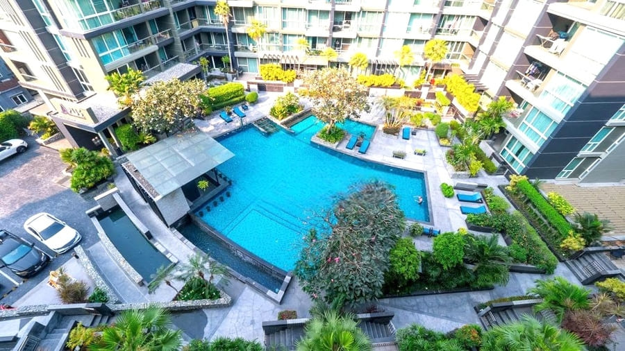 Apus（阿普斯公寓）1居49㎡｜泳池景｜紧邻芭提雅中路Big C大型超市
