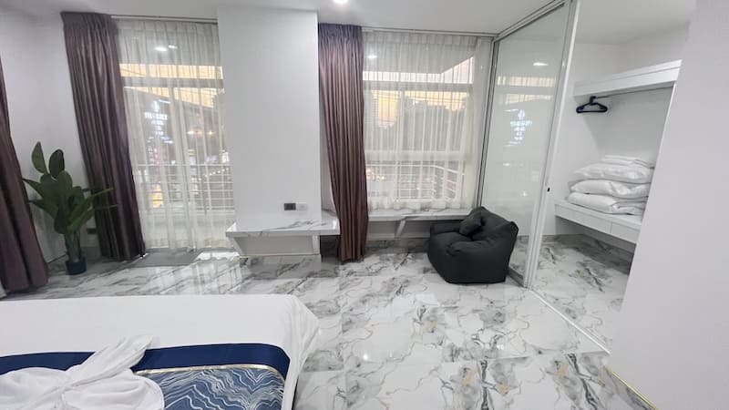 The Ocean Pearl（海洋明珠公寓）1居62㎡｜3楼｜转角户型｜紧邻公园夜市