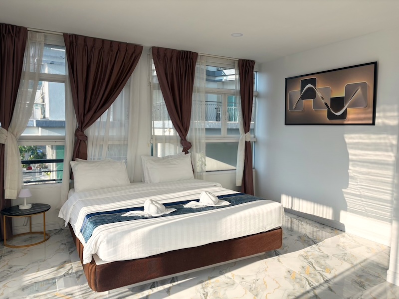 The Ocean Pearl（海洋明珠公寓）2居75㎡｜2楼｜转角户型｜紧邻公园夜市