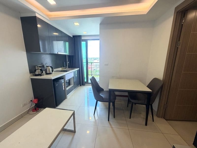 1BR Condo for Rent at Arcadia Beach Continental, Pattaya | 26 sqm | Building D | 7th Floor |Lagoon Pool（D706）