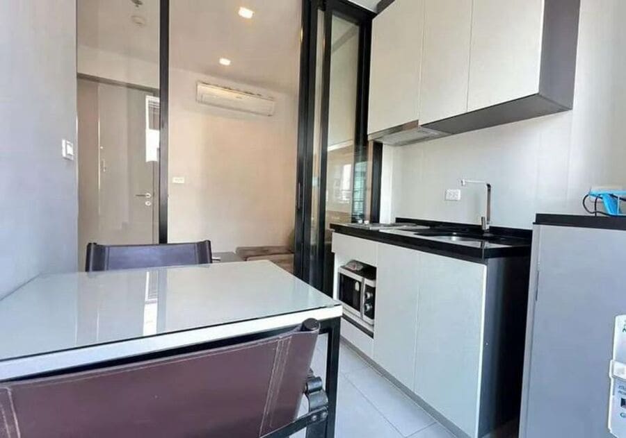 1BR Condo for Rent at The Base Central Pattaya | 30 sqm | Building B | 4th Floor | Near Central Festival Pattaya Beach