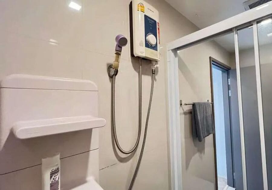 1BR Condo for Rent at The Base Central Pattaya | 30 sqm | Building B | 4th Floor | Near Central Festival Pattaya Beach