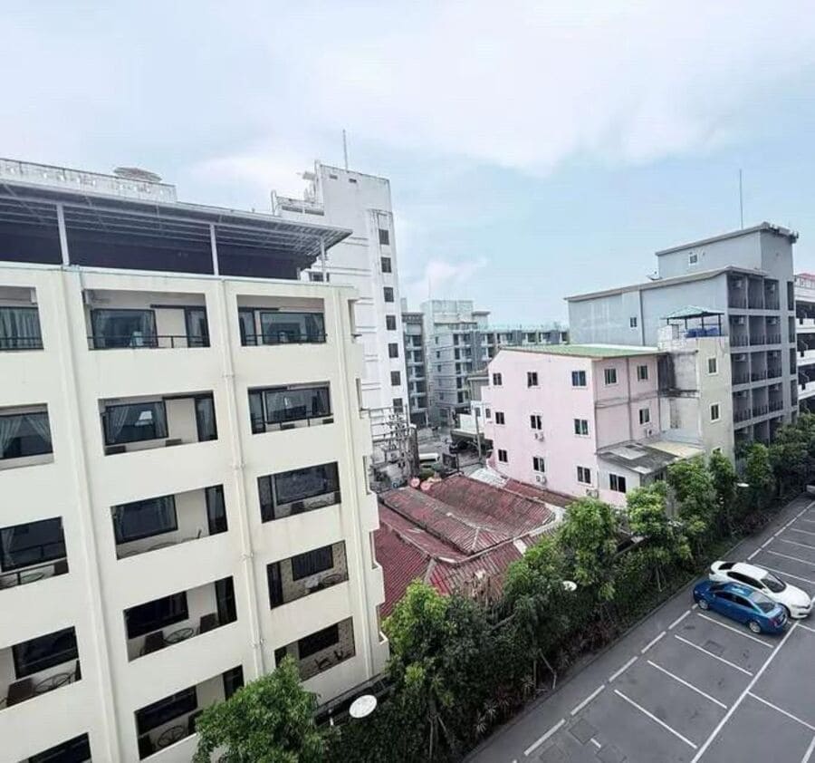 1BR Condo for Rent at The Base Central Pattaya | 30 sqm | Building B | 4th Floor | Near Central Festival Pattaya Beach