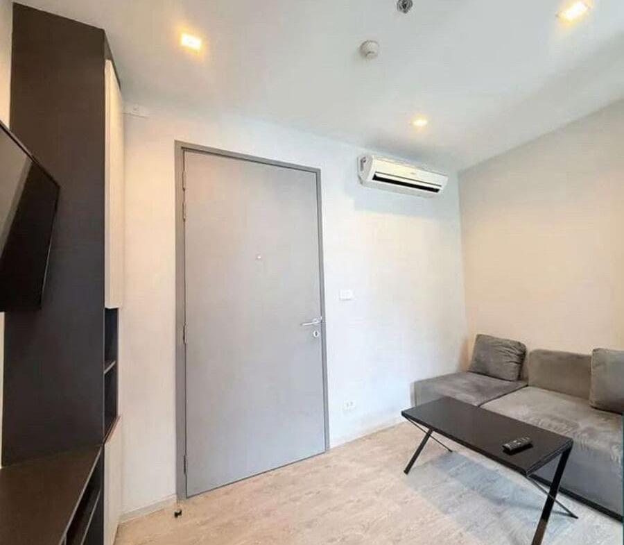 1BR Condo for Rent at The Base Central Pattaya | 30 sqm | Building B | 4th Floor | Near Central Festival Pattaya Beach