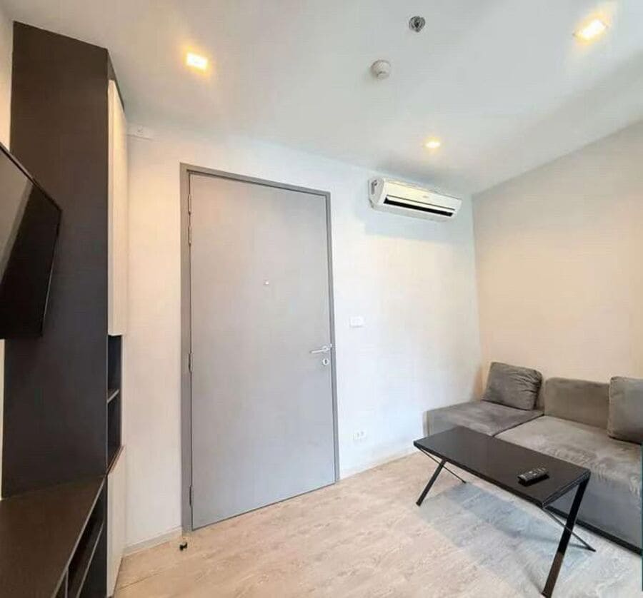 1BR Condo for Rent at The Base Central Pattaya | 30 sqm | Building B | 4th Floor | Near Central Festival Pattaya Beach