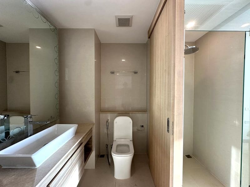 1BR Condo for Rent at The Riviera Jomtien, Pattaya | 35 sqm | 19th Floor | Sea View | Near Jomtien Beach   (19B06)