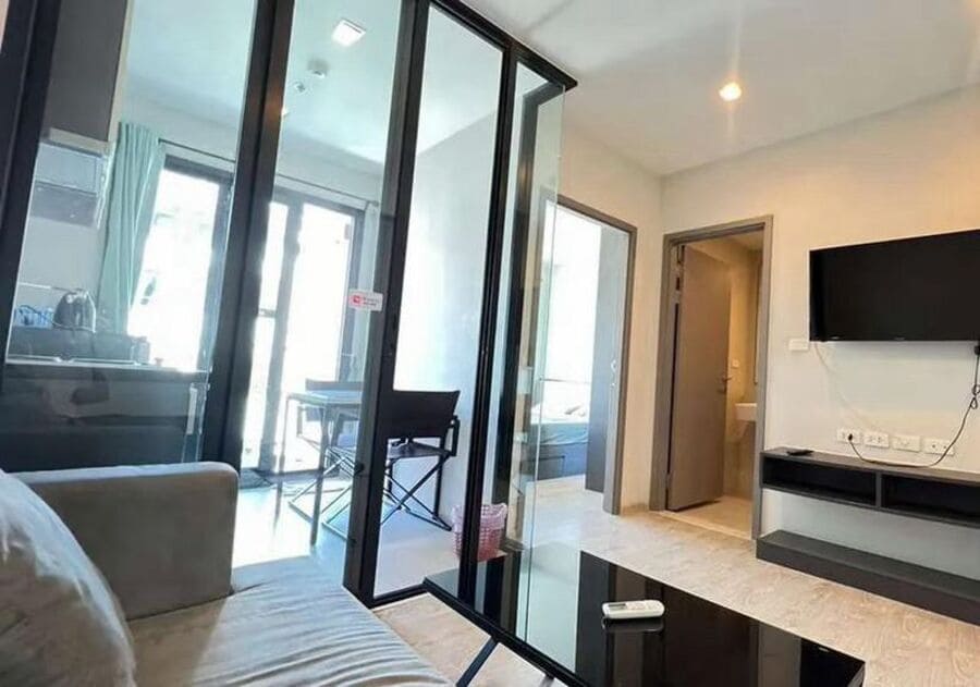 1BR Condo for Rent at The Base Central Pattaya | 30 sqm | Building B | 4th Floor | Near Central Festival Pattaya Beach