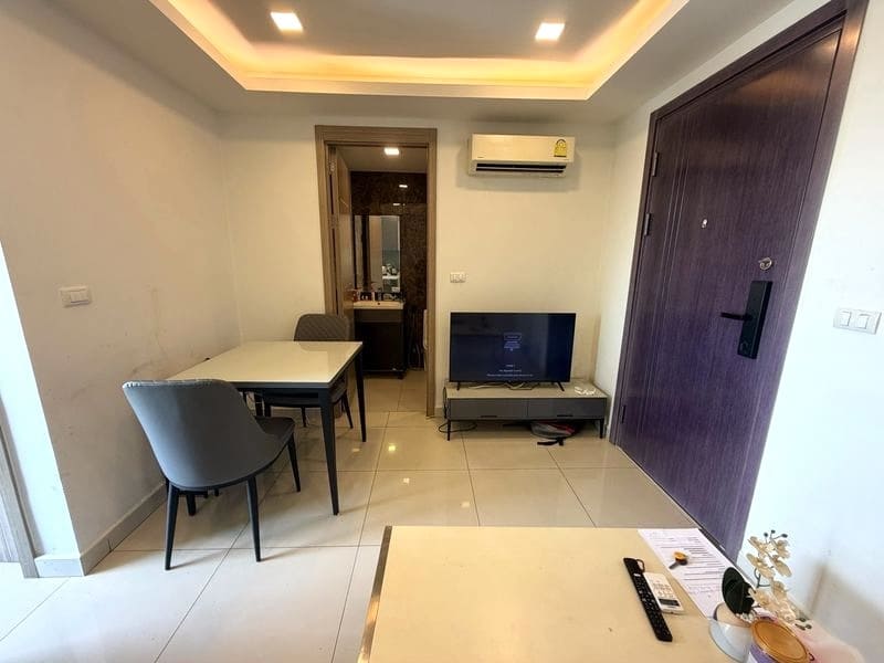 1BR Condo for Rent at Arcadia Beach Continental, Pattaya | 26 sqm | Building D | 7th Floor |Lagoon Pool（D706）
