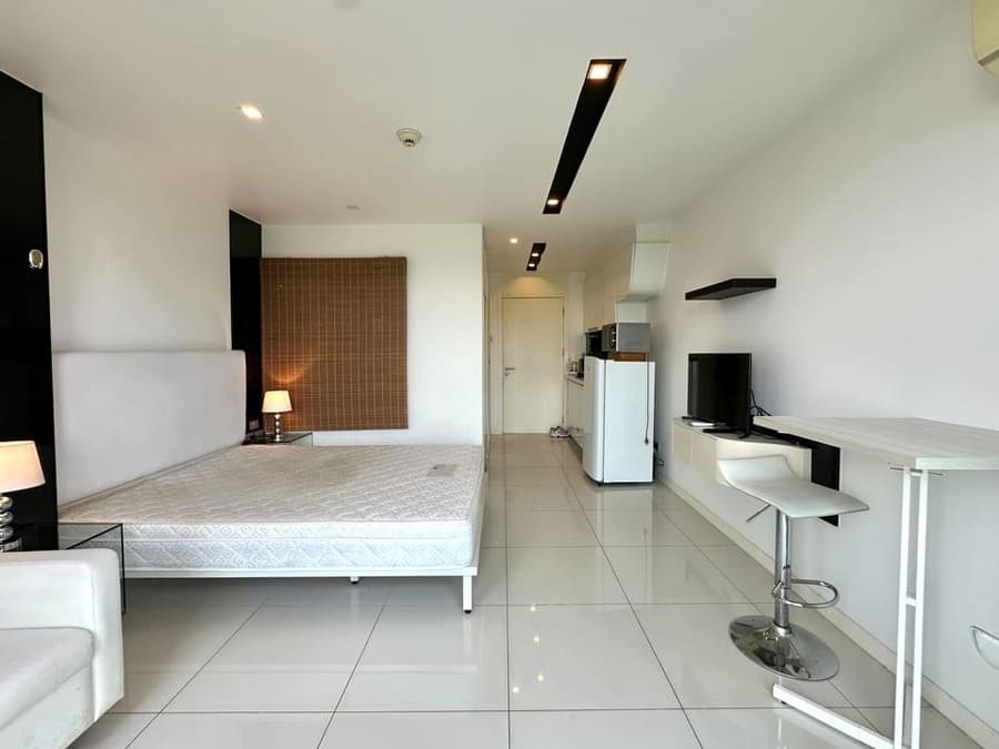 Studio Condo for Rent at City Center Residence (CCR), Pattaya | 25 sqm | 6th Floor | City View (A617)