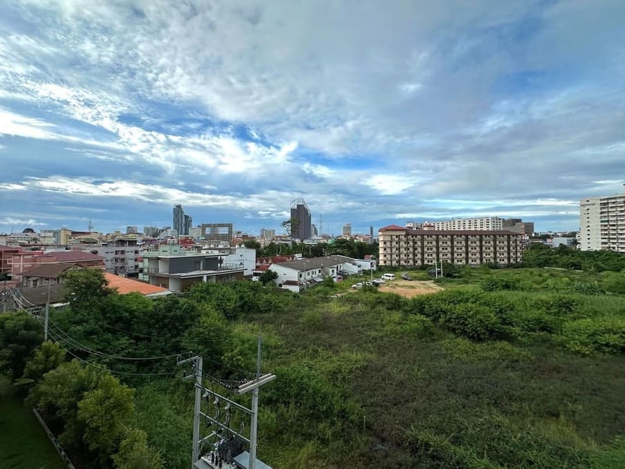 Studio Condo for Rent at City Center Residence (CCR), Pattaya | 25 sqm | 6th Floor | City View (A617)