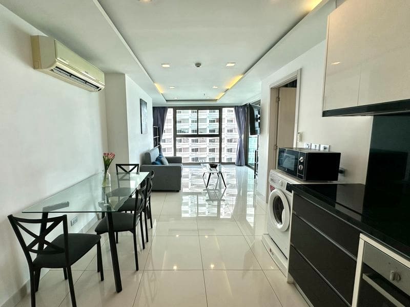 1BR Condo for Rent at Wongamat Tower｜65 sqm｜15th Floor｜Sea View｜Adjacent to Wong Amat Beach (1503)