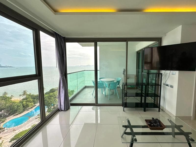 1BR Condo for Rent at Wongamat Tower｜65 sqm｜15th Floor｜Sea View｜Adjacent to Wong Amat Beach (1503)