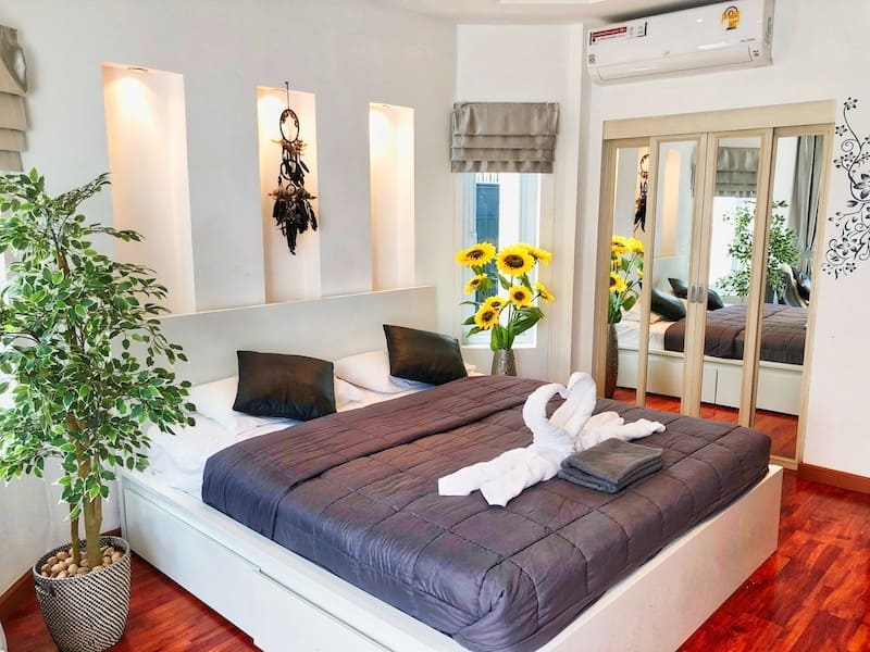 南芭提雅 TJ Private Pool Villa（TJ 私人泳池别墅）6卧365㎡｜成熟民宿｜接手即可经营