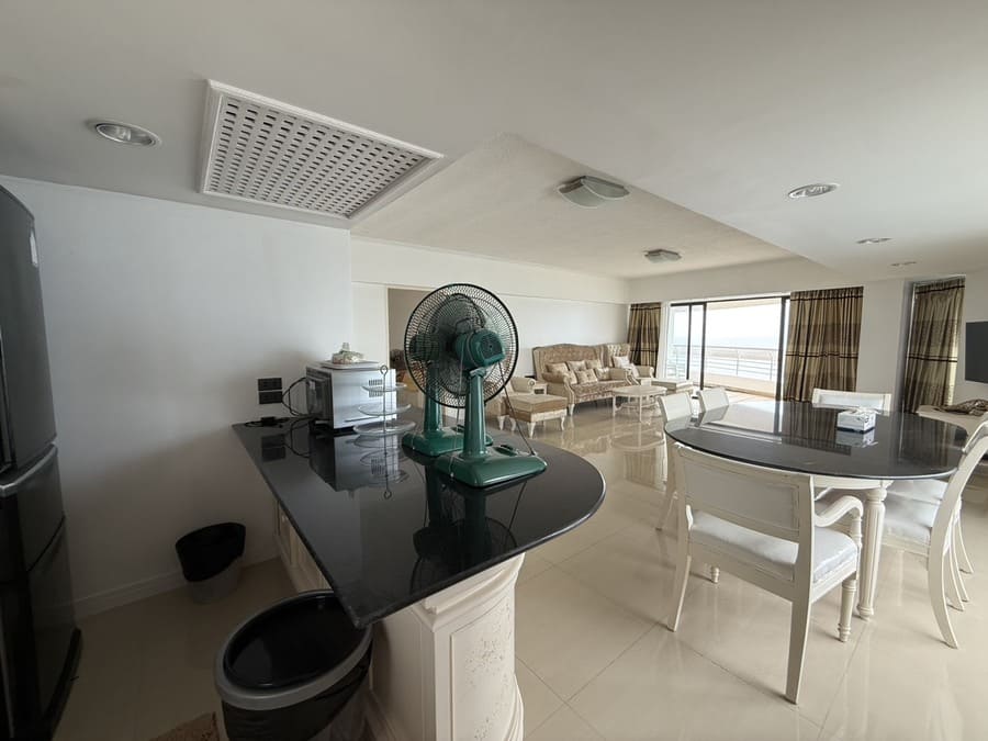 Metro Jomtien Condotel（迈特罗中天）2居147㎡｜33楼｜壮丽海景｜中天海滩旁
