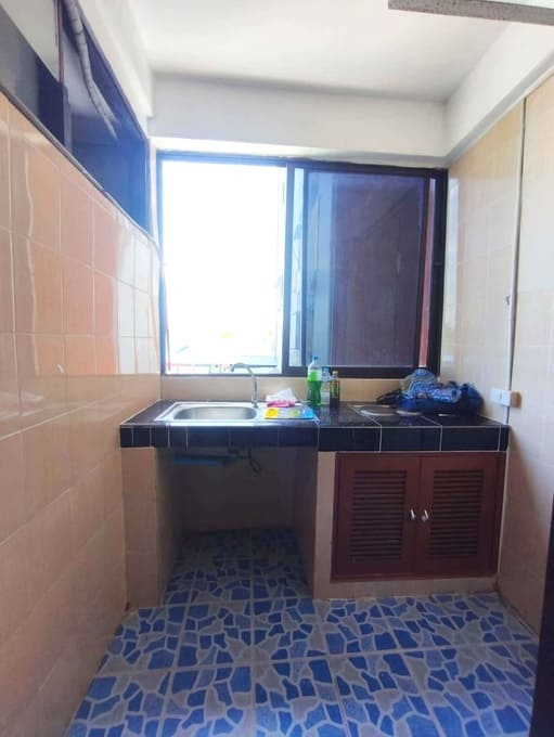 芭提雅市中心 9 Karat Condo（9克拉公寓）开间31㎡｜2楼｜泳池景