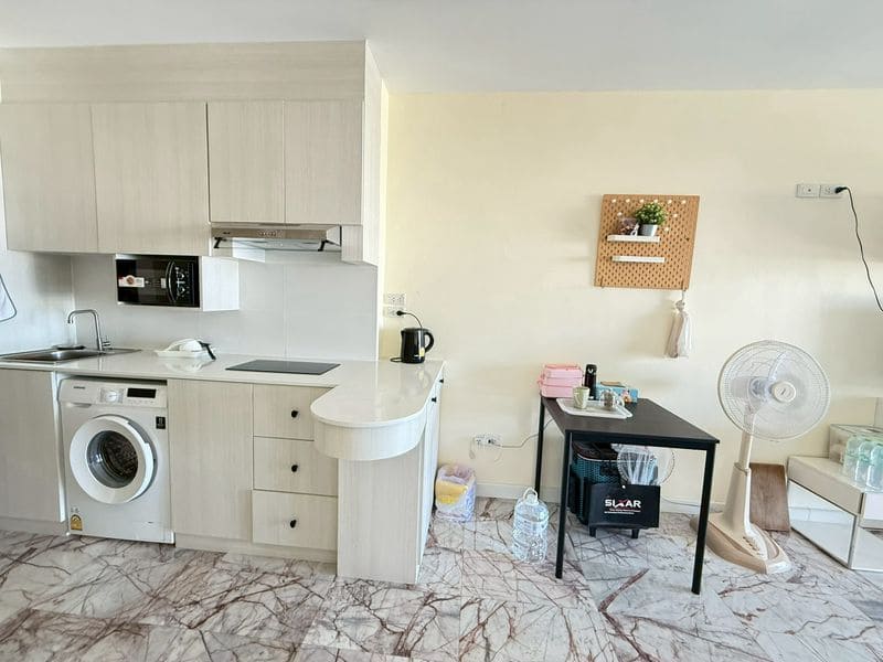 Studio Condo for Rent at View Talay 5C, Pattaya | 48 sqm | 18th Floor | Sea View | Adjacent to Jomtien Beach