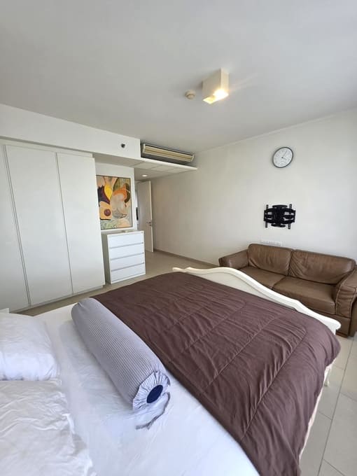 3BR Condo for Rent at Zire Wongamat, Pattaya | 100 sqm | 44th Floor | Stunning Sea View | Adjacent to Wongamat Beach