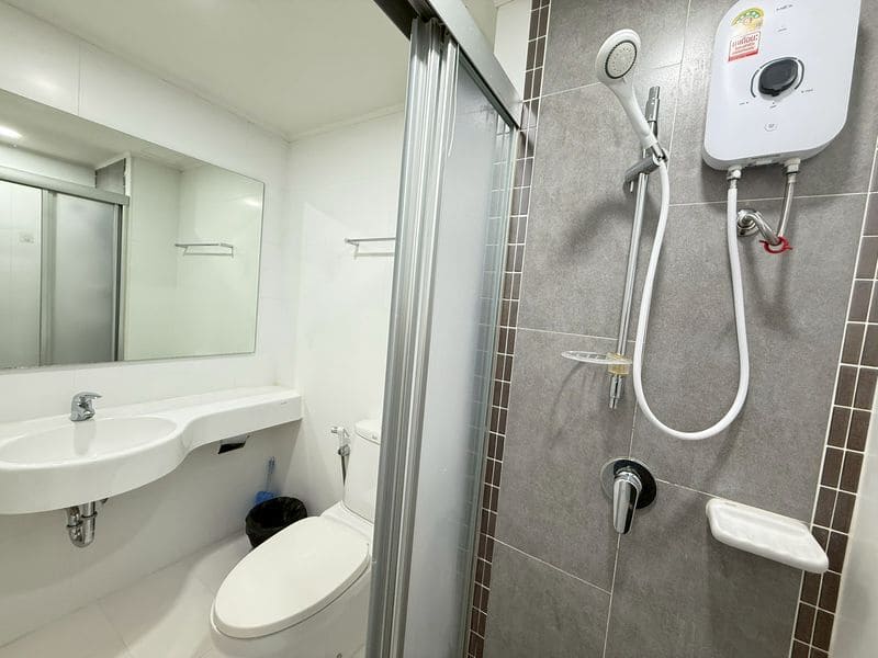 1BR Condo for Rent at Lumpini Park Beach Jomtien, Pattaya | 28 sqm | Building C | 16th Floor | Sea View (C1606)