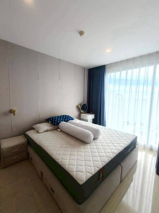 1BR Condo for Rent at The Riviera Jomtien, Pattaya | 35 sqm | 37th Floor | Sea View | Near Jomtien Beach (37B08)