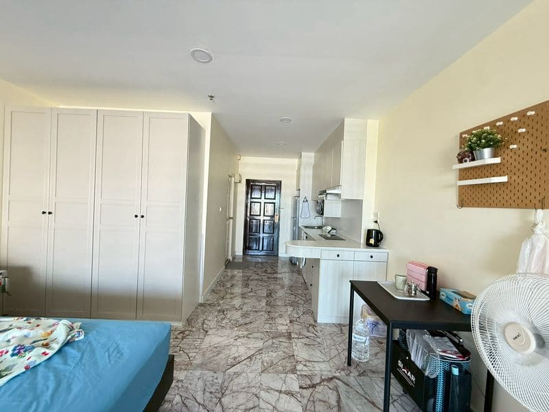 Studio Condo for Rent at View Talay 5C, Pattaya | 48 sqm | 18th Floor | Sea View | Adjacent to Jomtien Beach
