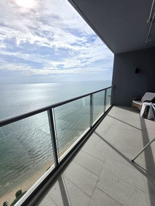 3BR Condo for Rent at Zire Wongamat, Pattaya | 100 sqm | 44th Floor | Stunning Sea View | Adjacent to Wongamat Beach