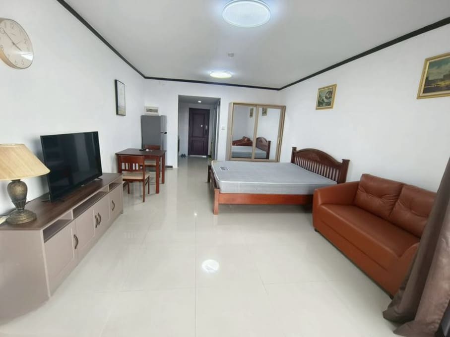 Studio Condo for Rent at Kieng Talay｜40 sqm｜13th Floor｜Sea View｜Near Yinyom Beach