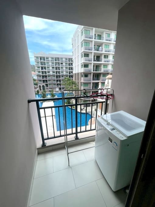 1BR Condo for Rent at Arcadia Beach Continental, Pattaya | 27 sqm | Building D | 4th Floor | Pool View (D423)