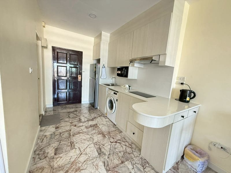 Studio Condo for Rent at View Talay 5C, Pattaya | 48 sqm | 18th Floor | Sea View | Adjacent to Jomtien Beach
