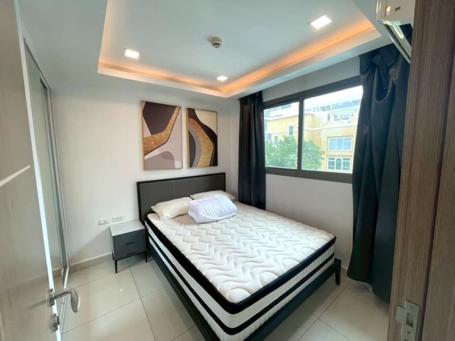 1BR Condo for Rent at Arcadia Beach Continental, Pattaya | 27 sqm | Building D | 4th Floor | Pool View (D423)
