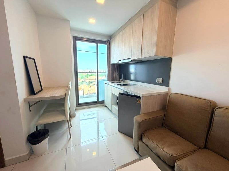 1BR Condo for Rent at Arcadia Beach Resort, Pattaya | 26 sqm | Building C | 6th Floor | City View (C627)