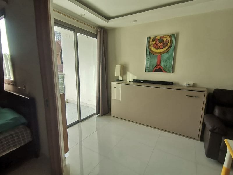 1BR Condo for Rent at Club Royal, Pattaya | 35 sqm | Building D | 4th Floor | Pool View (D408)