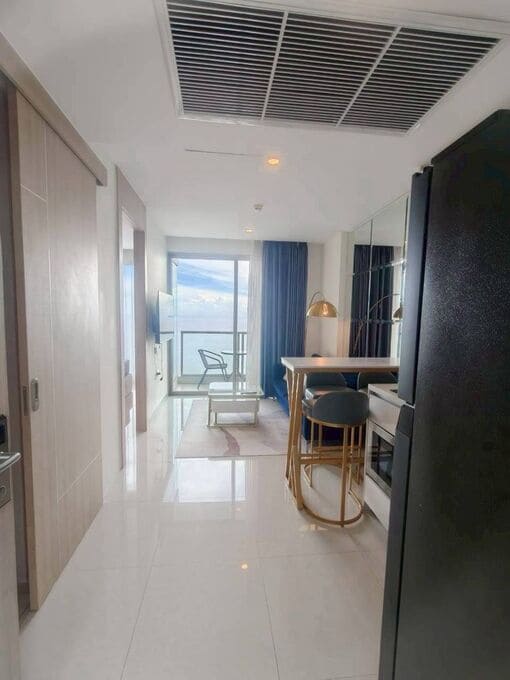 1BR Condo for Rent at The Riviera Jomtien, Pattaya | 35 sqm | 37th Floor | Sea View | Near Jomtien Beach (37B08)