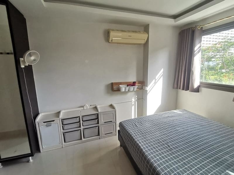 1BR Condo for Rent at Club Royal, Pattaya | 35 sqm | Building D | 4th Floor | Pool View (D408)