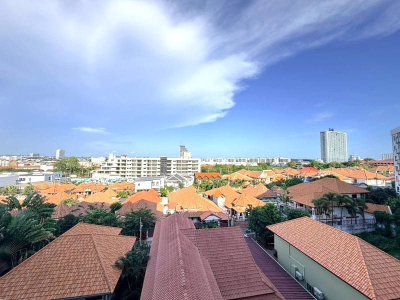 1BR Condo for Rent at Arcadia Beach Resort, Pattaya | 26 sqm | Building C | 6th Floor | City View (C627)