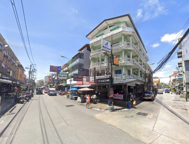 芭提雅市中心核心商圈五层商业楼｜Tree Town 商圈｜土地352㎡｜双面临街转角