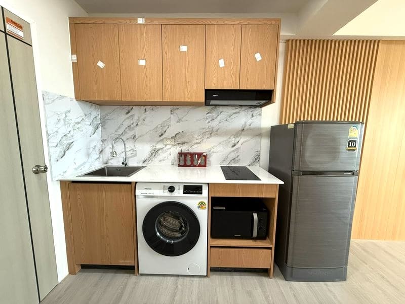Studio Condo for Rent at Thiantong Condotel｜31 sqm｜6th Floor｜Sea View｜Fully Renovated｜Adjacent to Jomtien Beach (102)