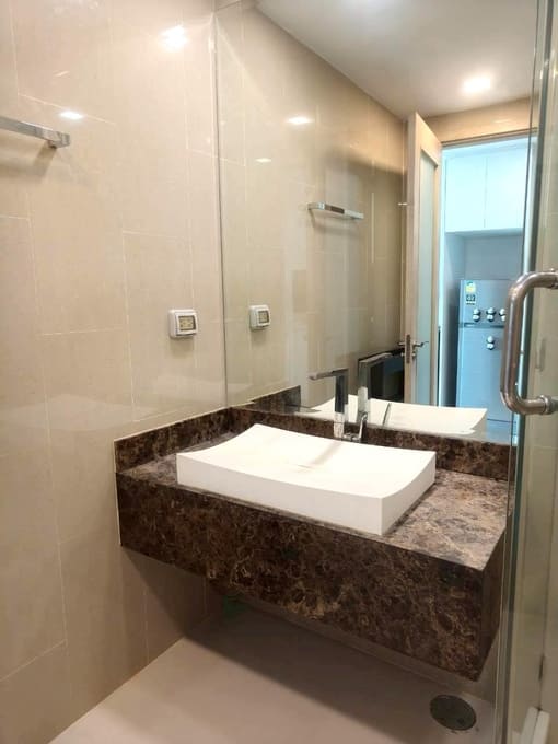 Studio Condo for Rent at The Peak Towers｜32 sqm｜Building B｜15th Floor｜Partial Sea View｜Near Royal Varuna Yacht Club（B1505）