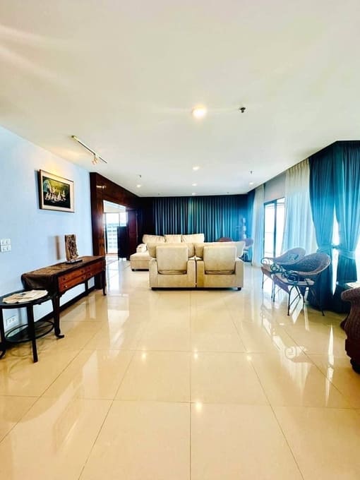 Baan Haad U Thong Pattaya（乌通海滩公寓）3居245㎡｜21楼｜壮丽海景｜Yinyom 海滩旁