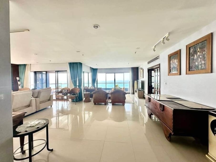 Baan Haad U Thong Pattaya（乌通海滩公寓）3居245㎡｜21楼｜壮丽海景｜Yinyom 海滩旁