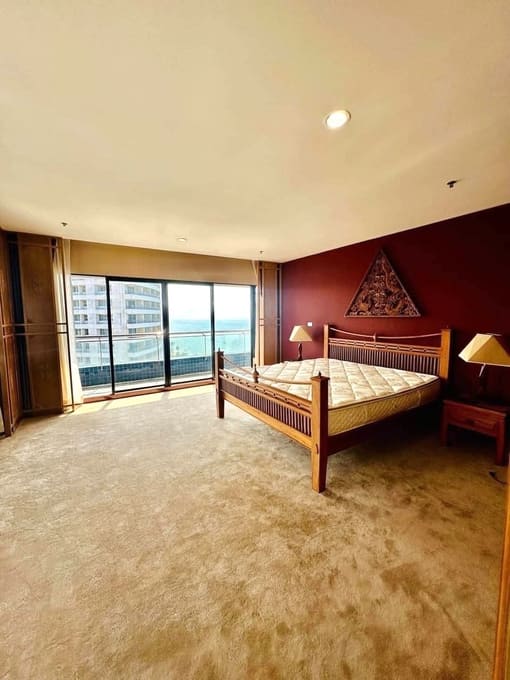 Baan Haad U Thong Pattaya（乌通海滩公寓）3居245㎡｜21楼｜壮丽海景｜Yinyom 海滩旁