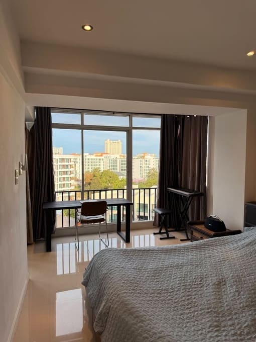 Sombat Condoview（松巴特景观公寓）1居47㎡｜8楼｜城市景｜Asia Pattaya 高尔夫球场旁｜近天堂海滩