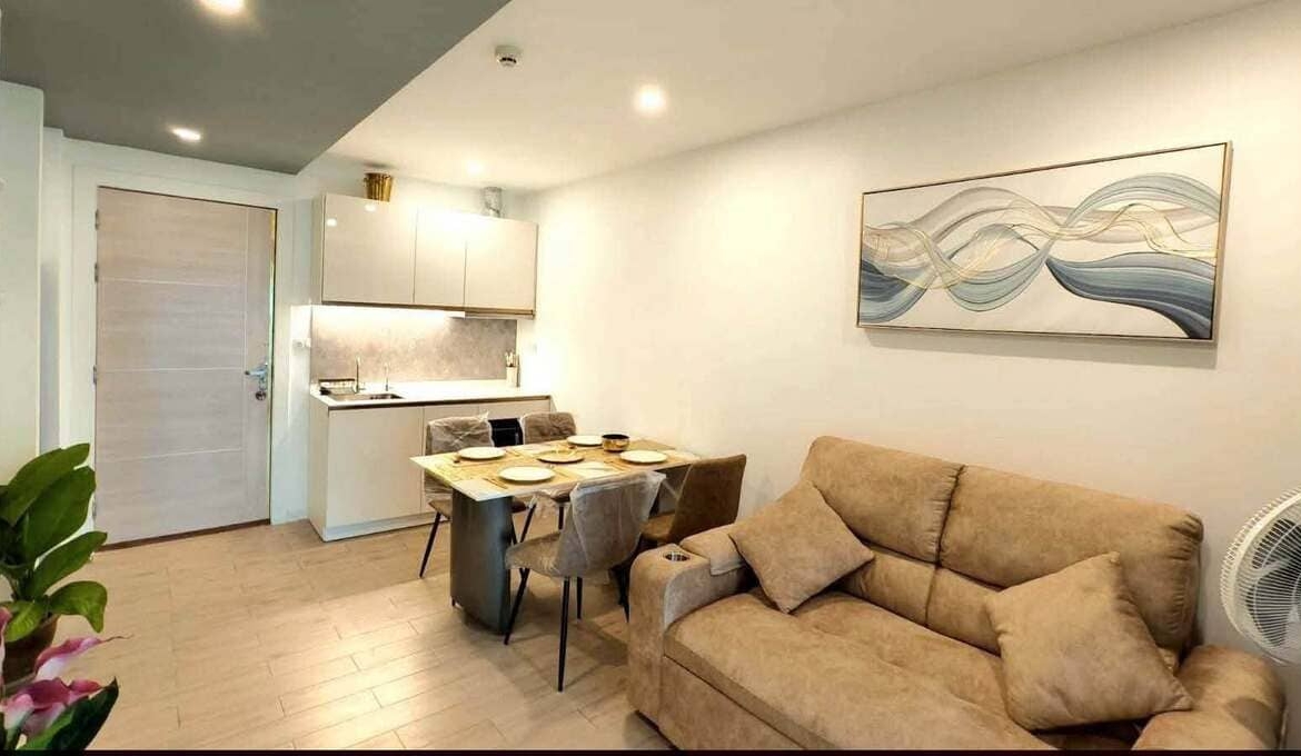 Seven Seas Condo Jomtien（七海1）1居36.5㎡｜1楼｜阳台直通泳池｜转角单元｜热带岛屿主题泳池