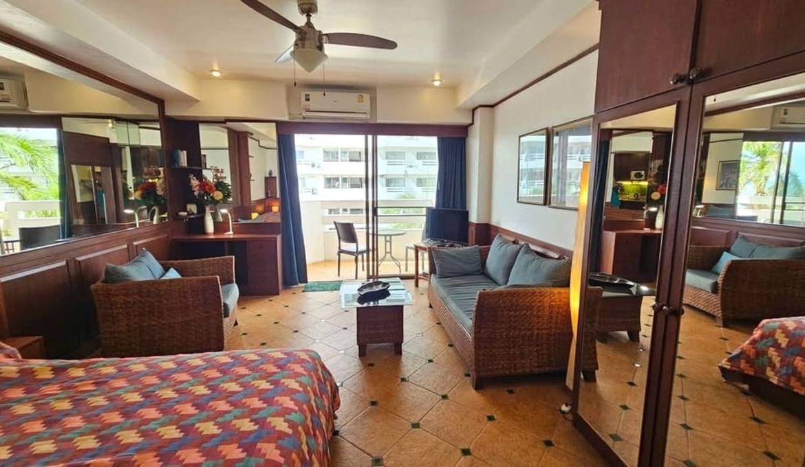 👍 好价格｜Jomtien Condotel and Village（中天酒店公寓）开间36㎡｜海景｜中天海滩旁