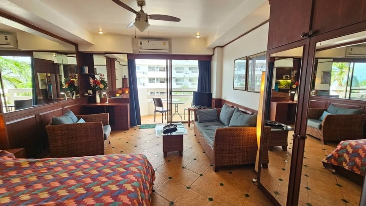 👍 好价格｜Jomtien Condotel and Village（中天酒店公寓）开间36㎡｜海景｜中天海滩旁