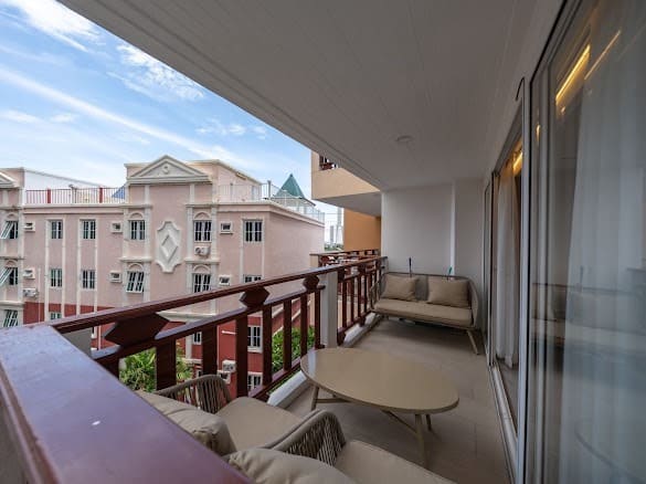 Royal Hill Resort（皇家山庄公寓）3居140㎡｜3楼｜城市景｜全新精装修｜配套高级家具和家电