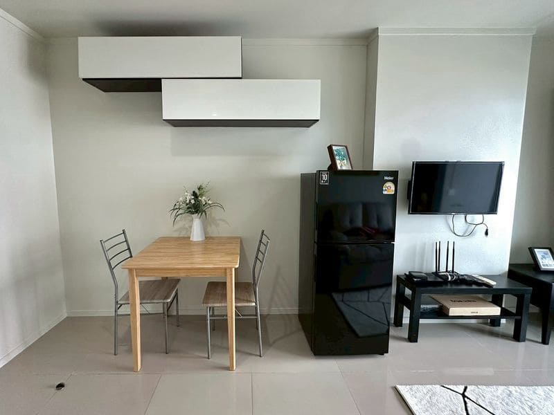 1BR Condo for Rent at Lumpini Park Beach Jomtien｜32 sqm｜Building B｜27th Floor｜Sea View｜Adjacent to Jomtien Beach (B2718)
